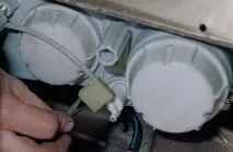 Заміна переднього крила на прикладі автомобіля ВАЗ з фото та відео інструкцією заміна