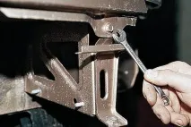 Заміна переднього крила на прикладі автомобіля ВАЗ з фото та відео інструкцією фото