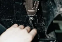 Заміна переднього крила на прикладі автомобіля ВАЗ з фото та відео інструкцією крила