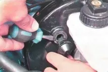 Заміна вакууму Renault Logan renault