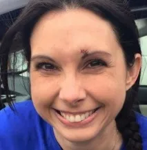 Дівчина, що вийшла на пробіжку, дала відсіч насильникові, що напав на неї, кращі історії з усього світу. дала
