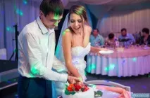 Весілля Олексія та Марії в українському стилі з павлопосадськими хустками марії