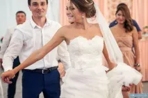 Весілля Олексія та Марії в українському стилі з павлопосадськими хустками марії