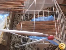 Як фарбувати газетні трубочки морилкою і чим правильно це зробити газетні