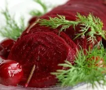 Як і скільки часу варити буряк на салат салат