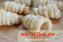 Як приготувати трубочки листкові з кремом зі згущеного молока згущеного