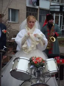 Як я реанімувала нудне весільне манто нудне