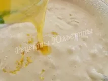 Лимонний бісквіт з цедрою та просоченням цедрою