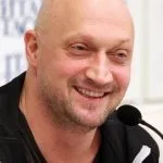 його