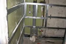 Монтаж та оздоблення стін пластиковими ПВХ панелями монтаж