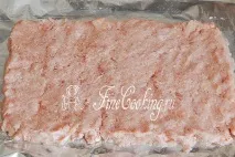 М’ясний рулет з макаронами. макаронами