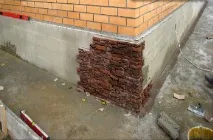 Натуральний або штучний камінь для обробки цоколю каменем