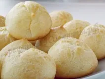 Несолодкі профітролі з сиром та часником сиром