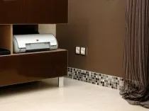 Оригінальний стельовий плінтус в інтер’єрі та підлоговий, який вибрати колір для плінтуса оригінальний