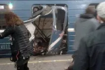 Перед вибухом у метро Петербурга чоловік кинув у вагоні портфель – українська газета вибухом