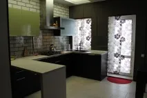 Простора кухня з оригінальним дизайном, Розкіш та затишок. оригінальним
