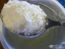 Рецепт Ніжна яловичина під цибульним соусом, зі сметаною яловичина