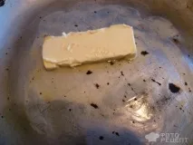 Рецепт Ніжна яловичина під цибульним соусом, зі сметаною яловичина