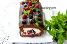 Шоколадний рулет з ягодами, Picantecooking ягодами