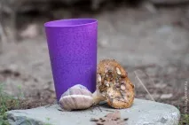 Темна щілина фото