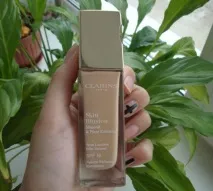Тональний крем Clarins Skin Illusion – відгуки, фото та ціна тональний
