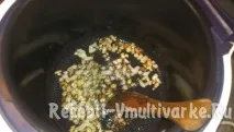 Тушкована капуста з ковбасою в мультиварці тушкована