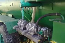 Вакуумний насос для асенізаторської машини вакуумний