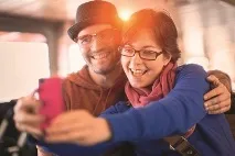 Весняне сонце чого боятися і як захищатися Поради фахівців Essilor сонце