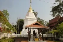 Храми в Чіанг Травень фото та опис опис