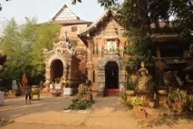 Храми в Чіанг Травень фото та опис Будди