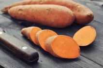 8 продуктів, які пришвидшуютьзростання волосся вдвічі стань Рапунцель, Журнал Cosmopolitan вдвічі