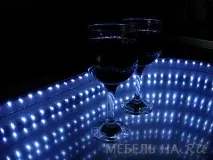 Барний столик з підсвічуванням столу