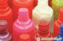 Що там, у флакончику лаку флакончику