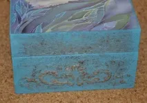 Декупаж шкатулки із застосуванням скриньки