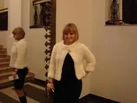 І вівці цілі, і ми в жилетах - волохатий жилет спицями цілі