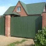 Які вимоги до огорож та норми огорожі варто врахувати під час зведення паркану вимоги