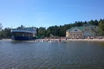 Класний пляжний відпочинок на березі мальовничого озера! Травневі свята! березі