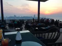 Хілтон Паттайя (Pattaya Hilton) - барHorizon з шикарним видом на Паттайю паттайя
