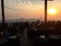 Хілтон Паттайя (Pattaya Hilton) - барHorizon з шикарним видом на Паттайю паттайя