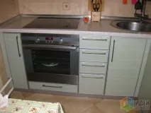 Маленька кухонька в будинку серії 1605 маленька