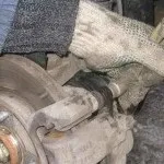 Змінюємо гальмівні колодки передні Шевроле Епіка передні