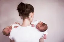 Багатоплідна вагітність як полегшити перші місяці материнства вагітність