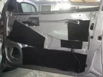 Заміна штатної акустики 16 на 20 у передні двері - Звук та відео в Opel Omega передні