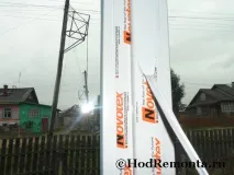 Оздоблення пластикового вікна в дерев’яному будинку пластикового