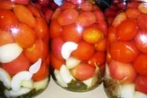 Помідори з яблуками на зиму. яблуками