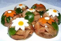 Постаменти, кошики та квіти з овочів кошики