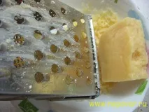Салат - Мімоза - з ананасами та яблуком яблуком