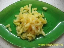 Салат - Мімоза - з ананасами та яблуком яблуком