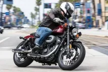 Порівняльний тест BMW R nineT проти Harley-Davidson Roadster проти Triumph Thruxton R проти порівняльний