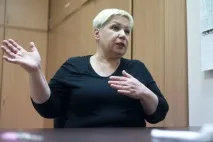 Валентина Новікова В Україні не хочуть лікувати наркоманів та алкоголіків - Батько Мартін хочуть